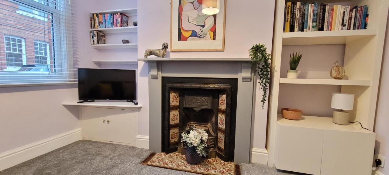 Hartoft St - 2 Bed Near River York Luaran gambar