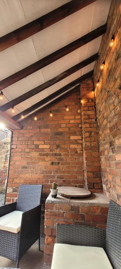 Hartoft St - 2 Bed Near River York Luaran gambar